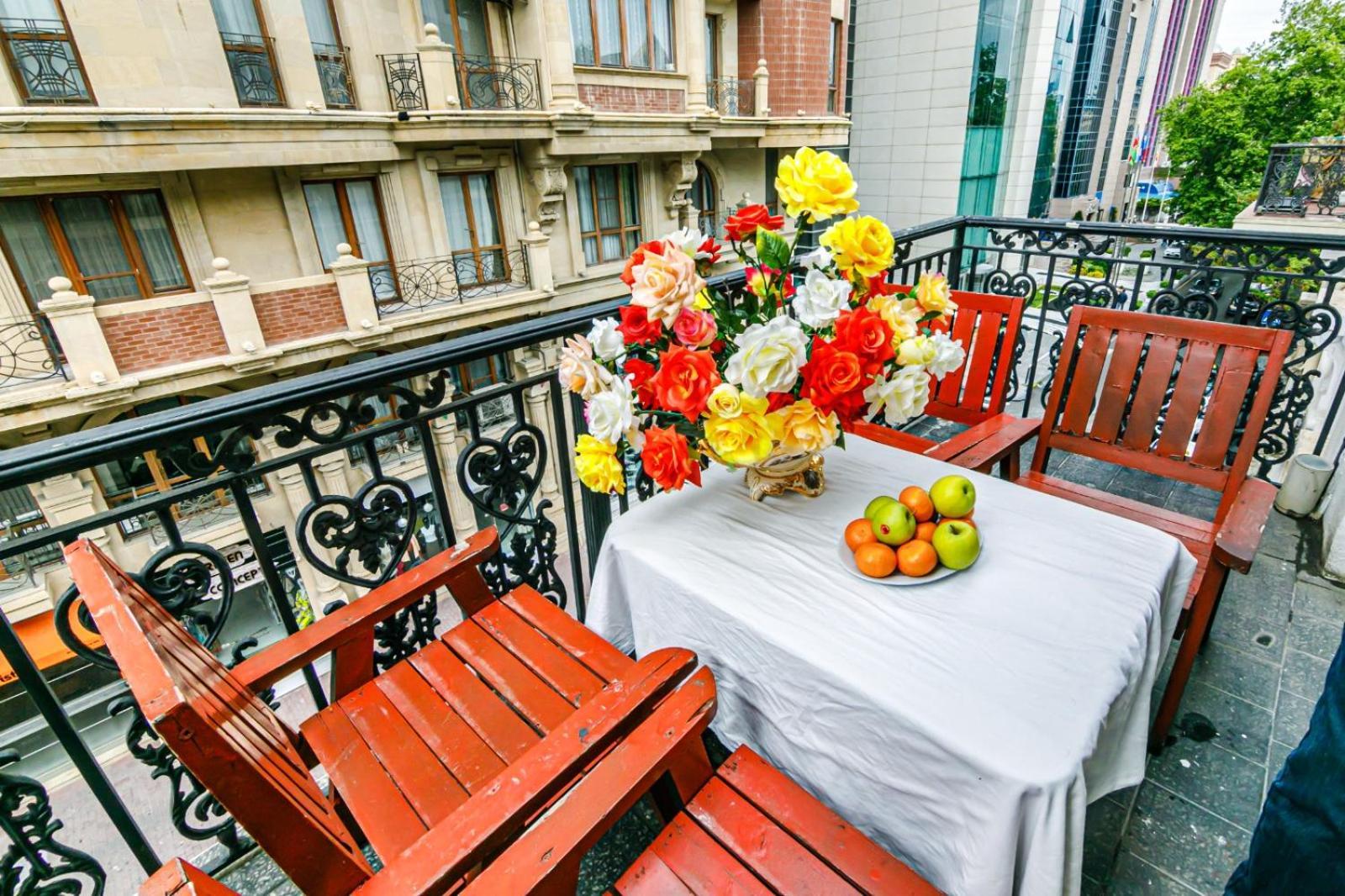 Sera Hotel Баку Экстерьер фото