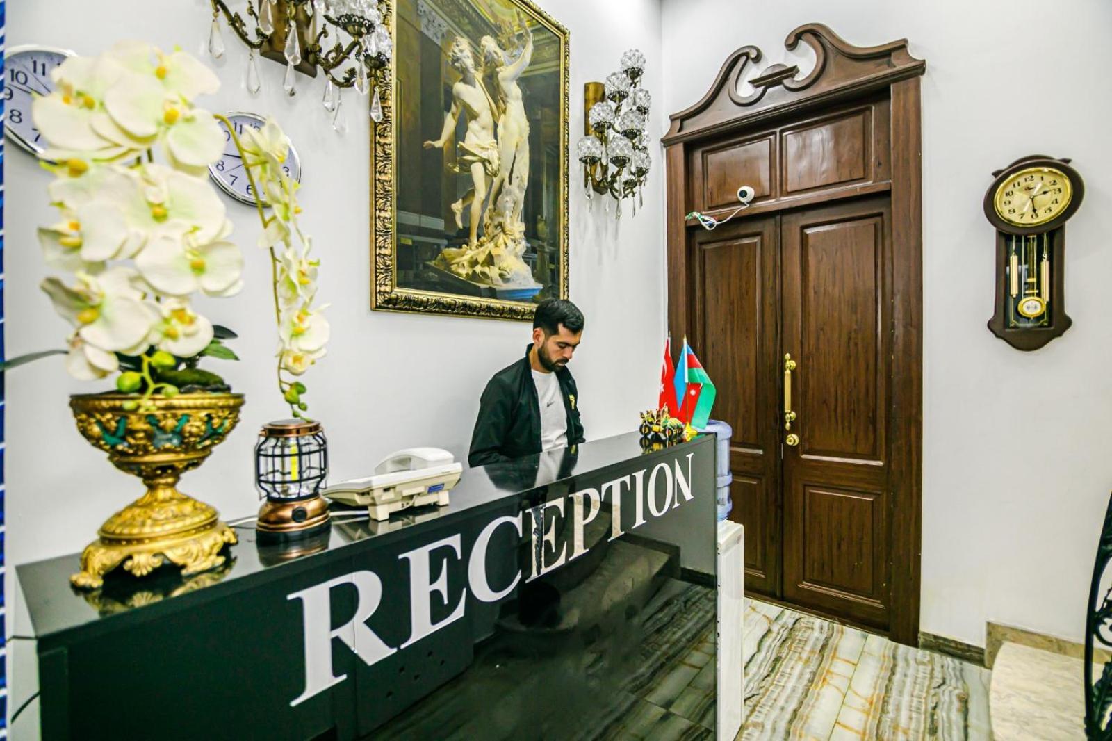 Sera Hotel Баку Экстерьер фото