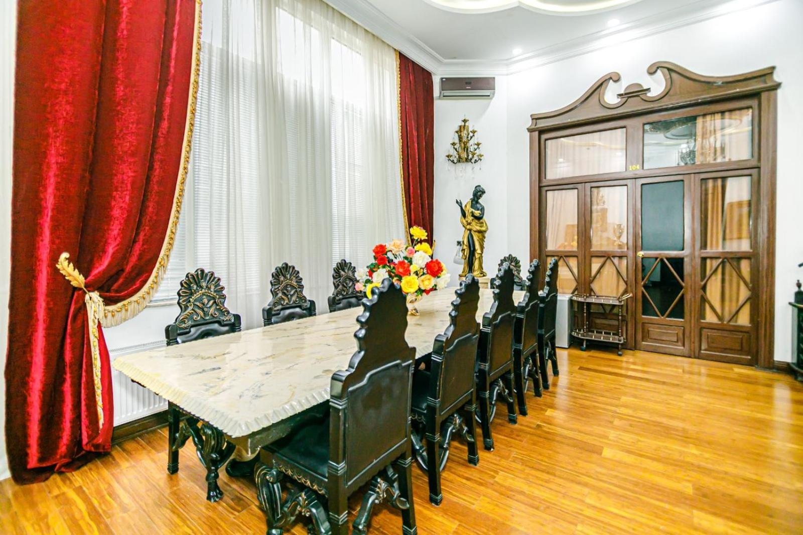 Sera Hotel Баку Экстерьер фото
